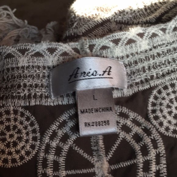 Anes A. Embroidered top - Picture 6 of 6